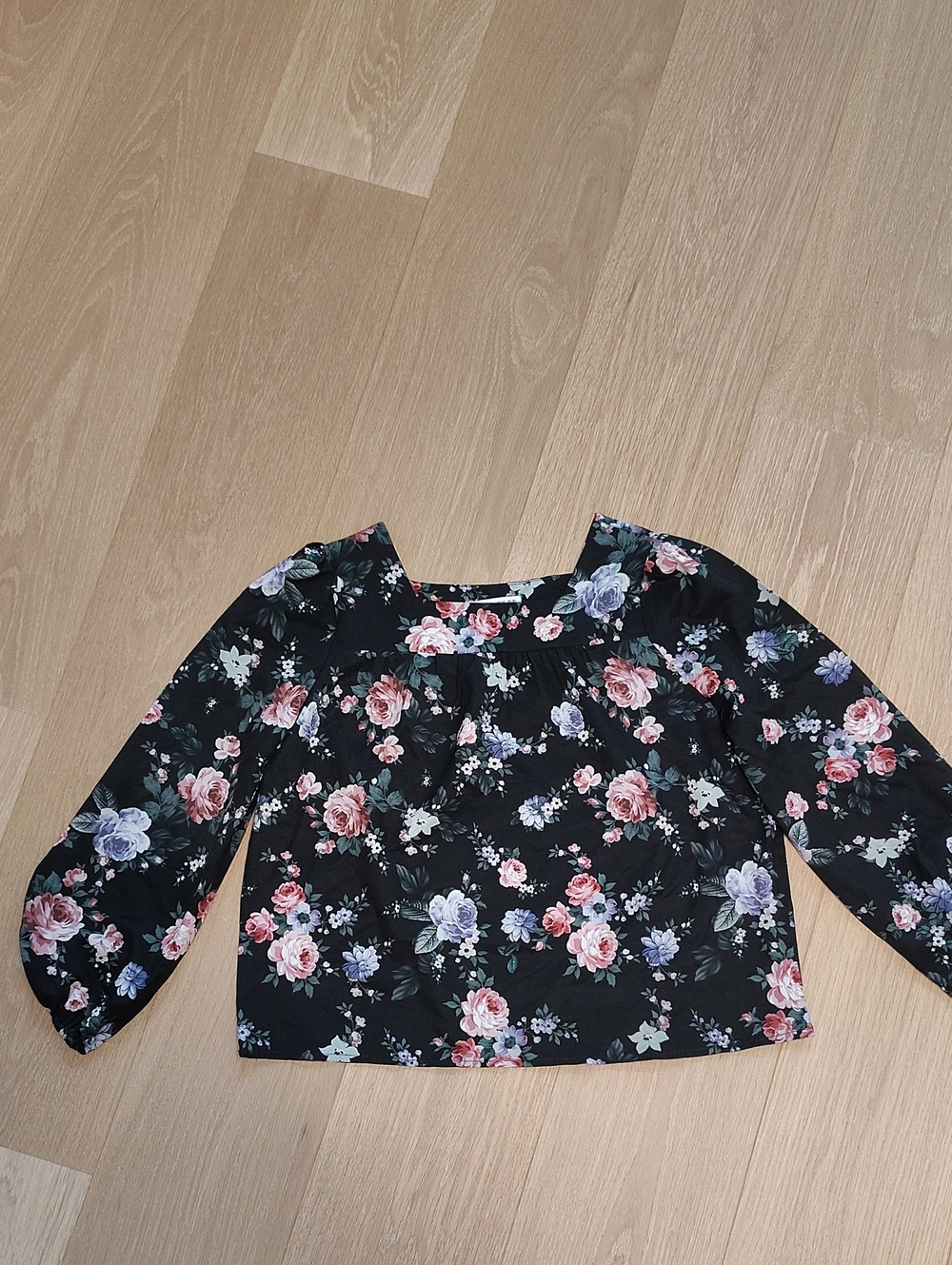 SHEIN Black Floral Button-Front Blouse